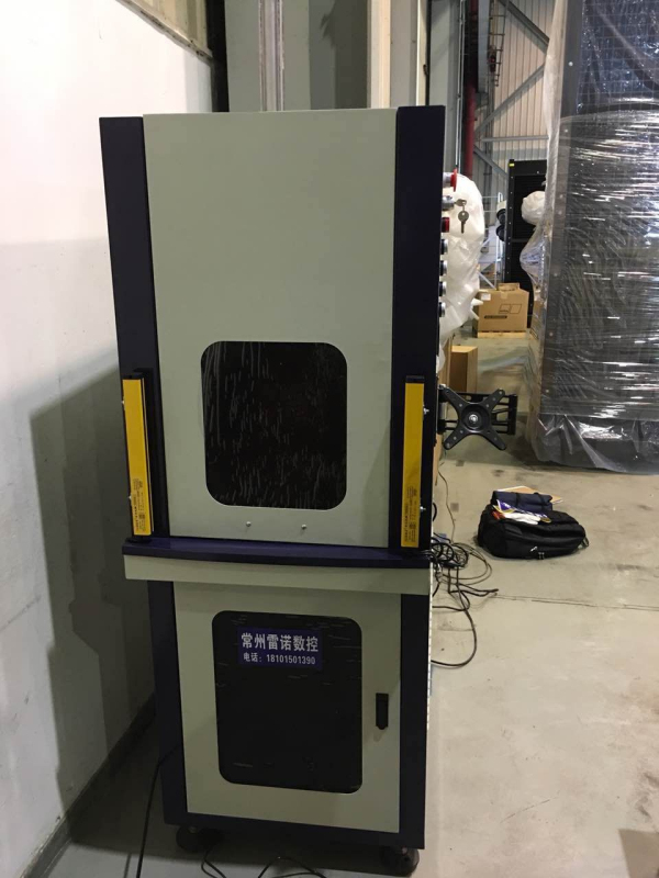 全自动安全激光打标系统